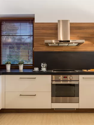 Fully furnished L-shaped kitchen design 