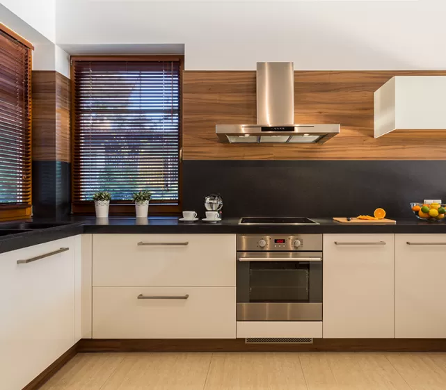Fully furnished L-shaped kitchen design 