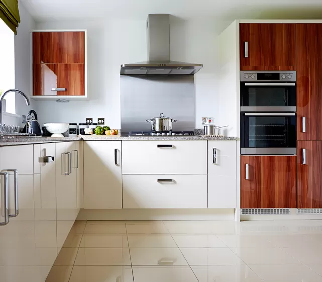 L-shaped kitchen room design 